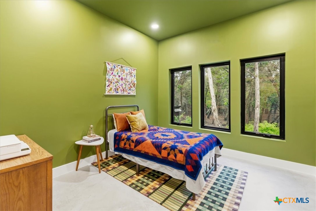 1550 Montell Road Property Photo 15