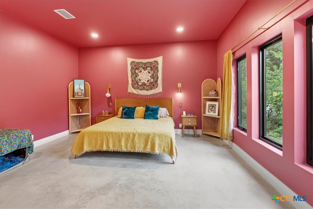 1550 Montell Road Property Photo 21