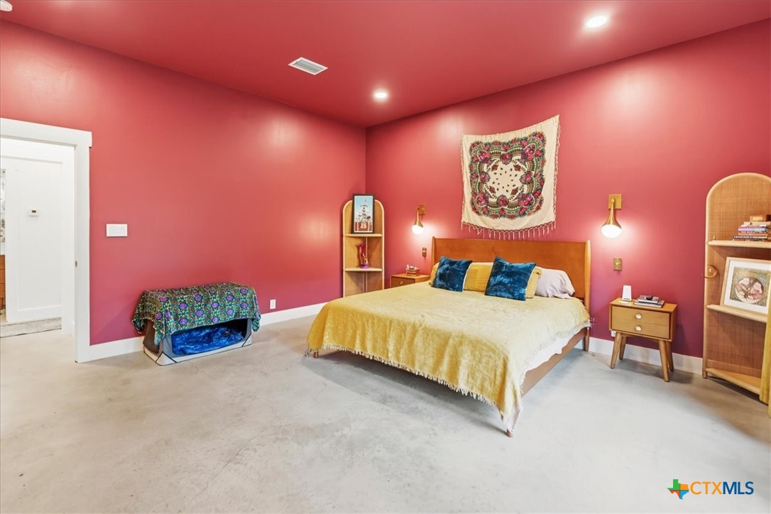 1550 Montell Road Property Photo 22