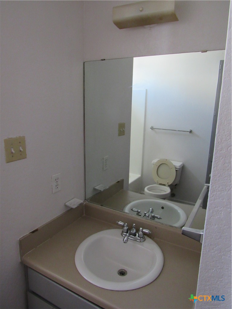 2603 Bermuda Drive D Property Photo 12