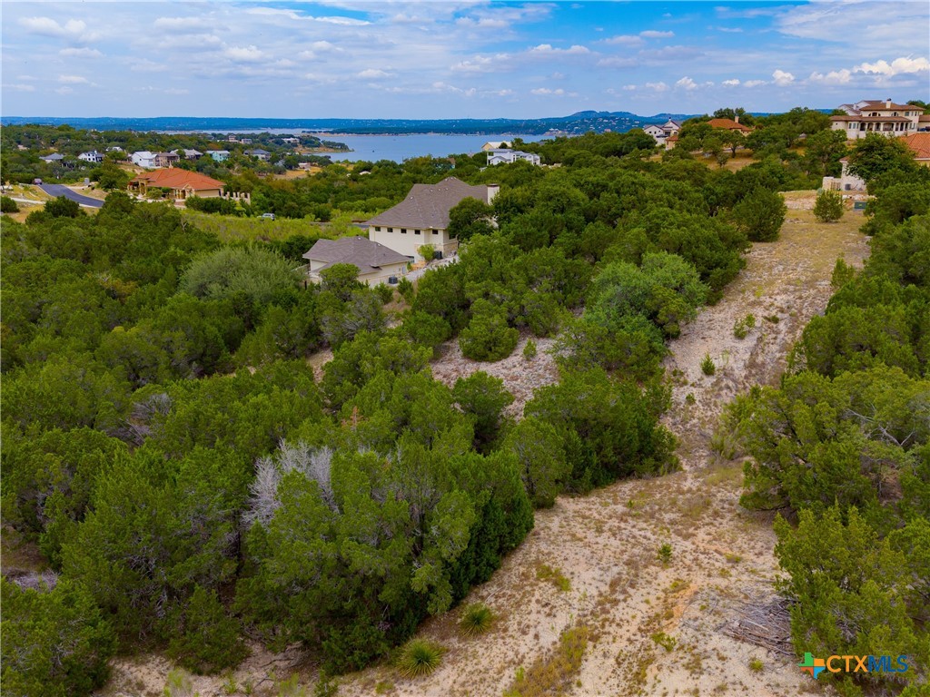1015 Thunderbolt Road Property Photo 2