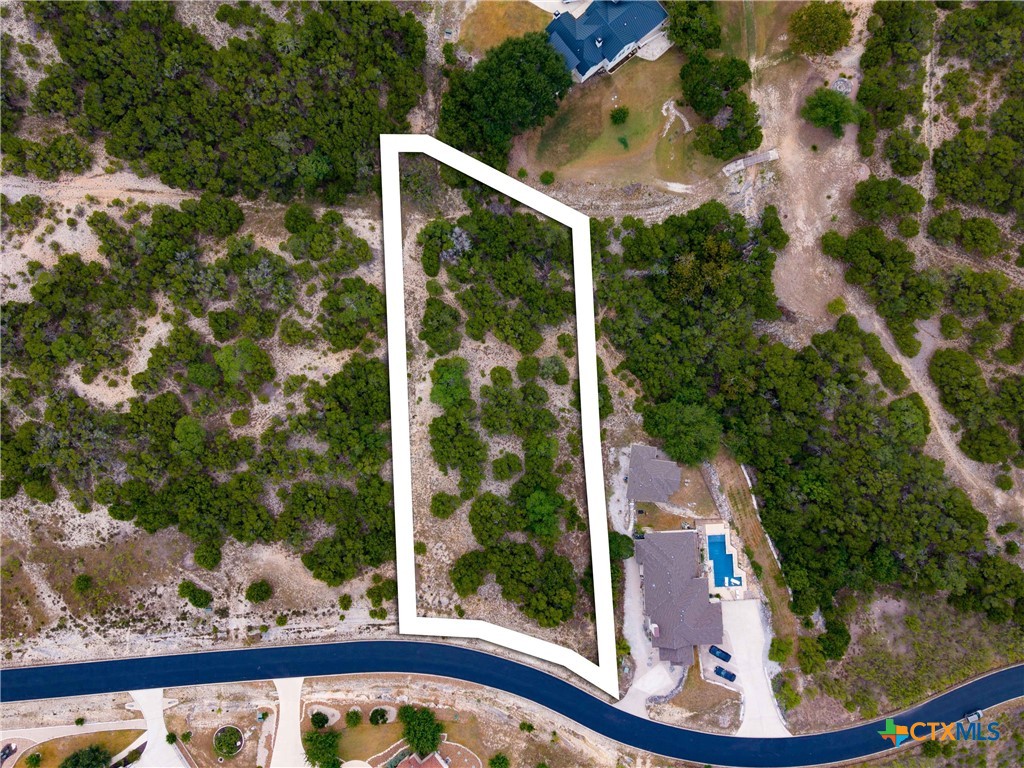 1015 Thunderbolt Road Property Photo 3