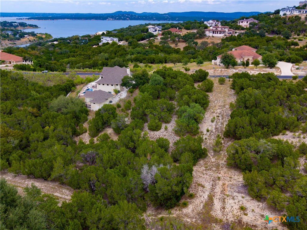 1015 Thunderbolt Road Property Photo 8