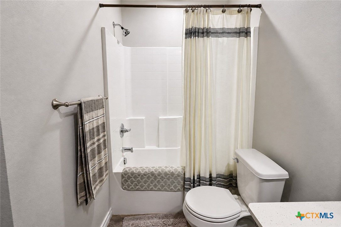 300 Lowes Boulevard A Property Photo 34
