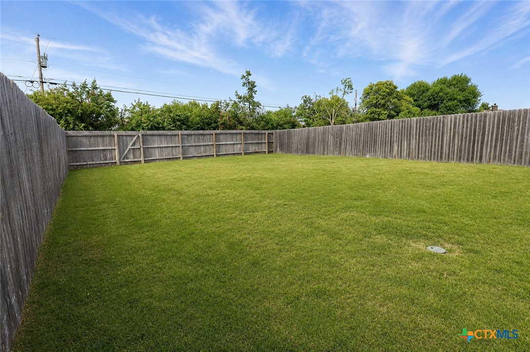 300 Lowes Boulevard A Property Photo 38