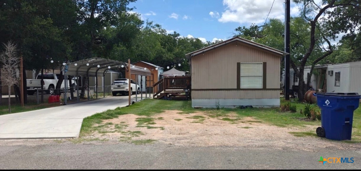 703 Fir Lane Property Photo 2