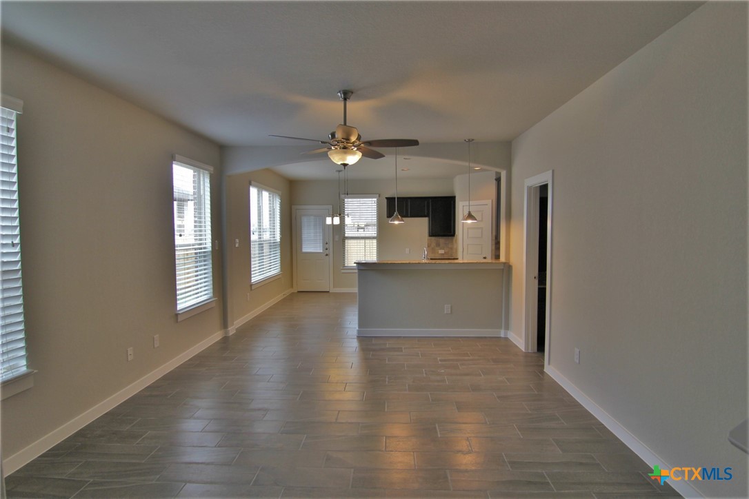 310 Creekside Curve Property Photo 3