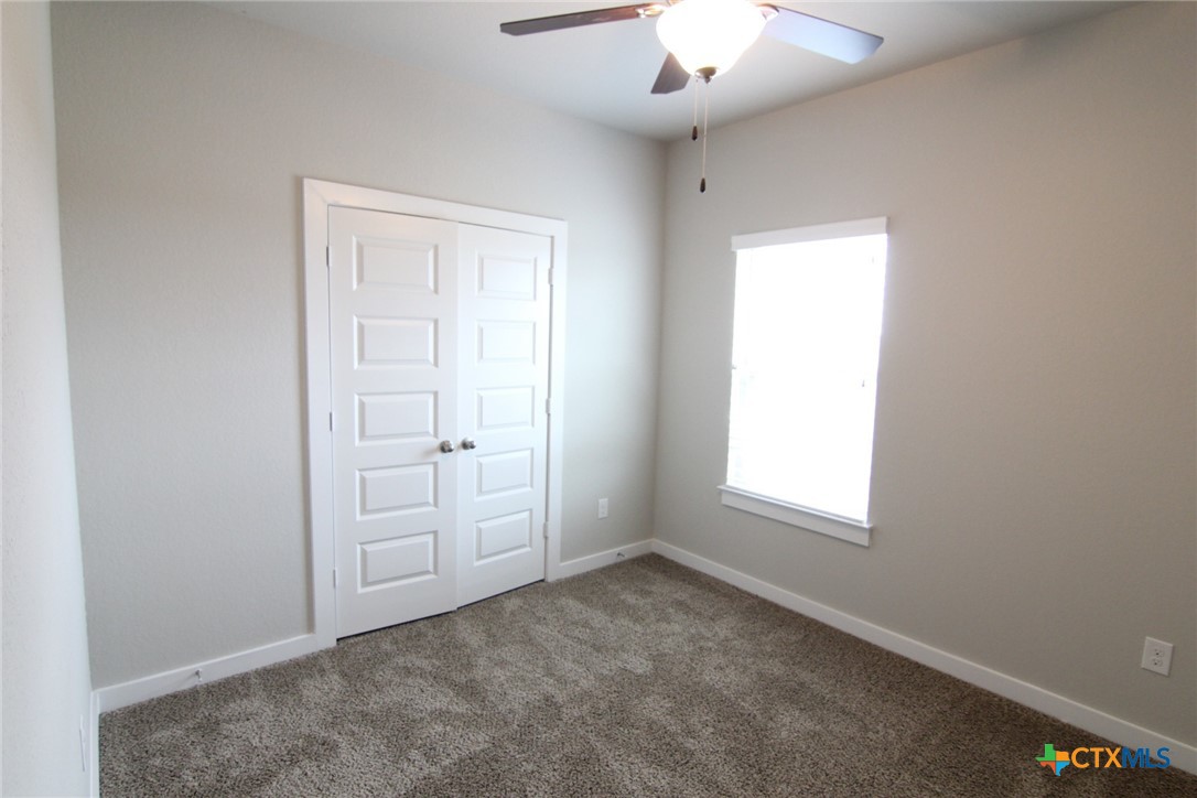 310 Creekside Curve Property Photo 7