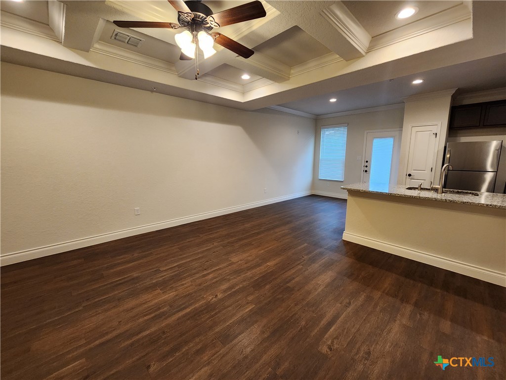 338 Untermaier Drive Property Photo 3