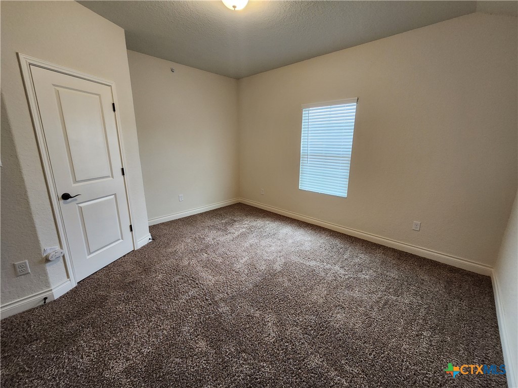338 Untermaier Drive Property Photo 14