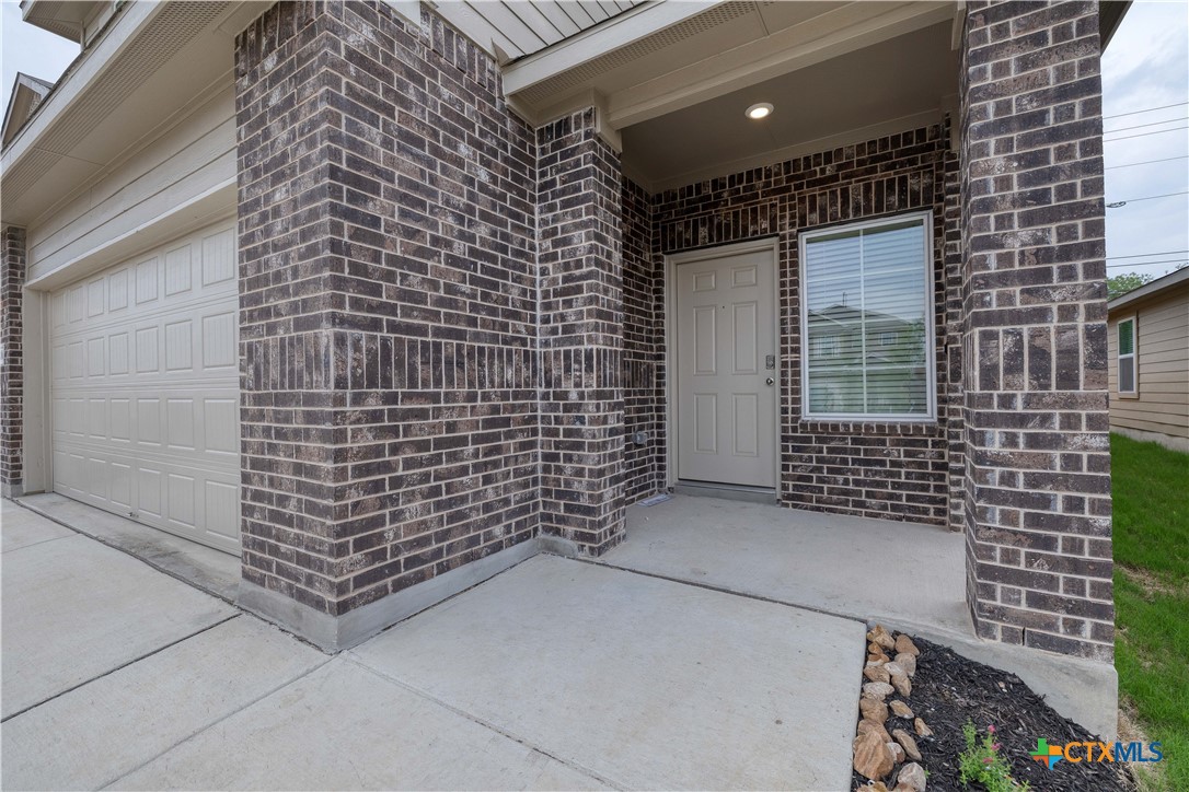 2861 Brogan Creek Property Photo 2