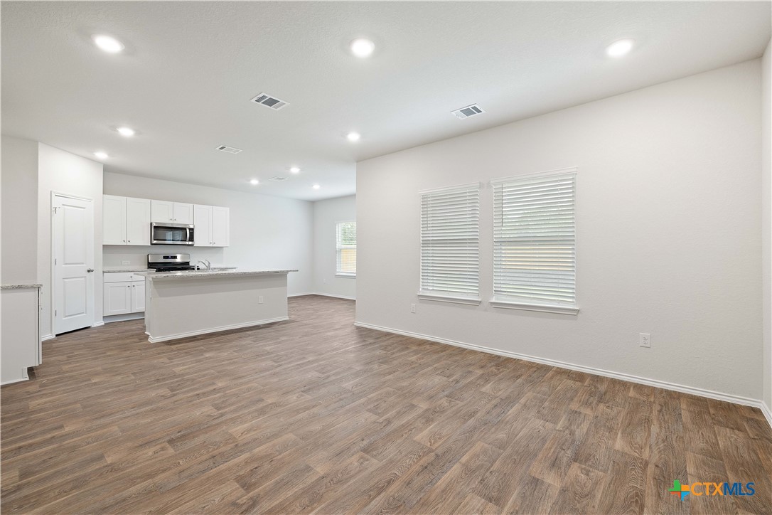 2861 Brogan Creek Property Photo 4