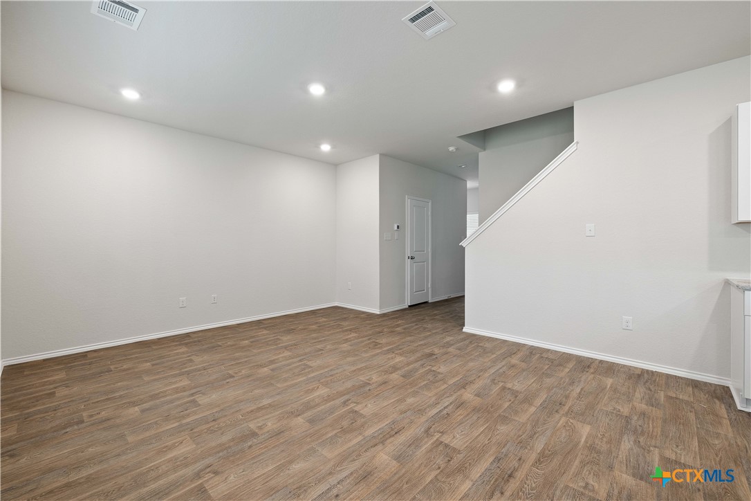 2861 Brogan Creek Property Photo 7