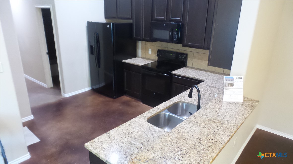 706 Saengerhalle Road Property Photo 15