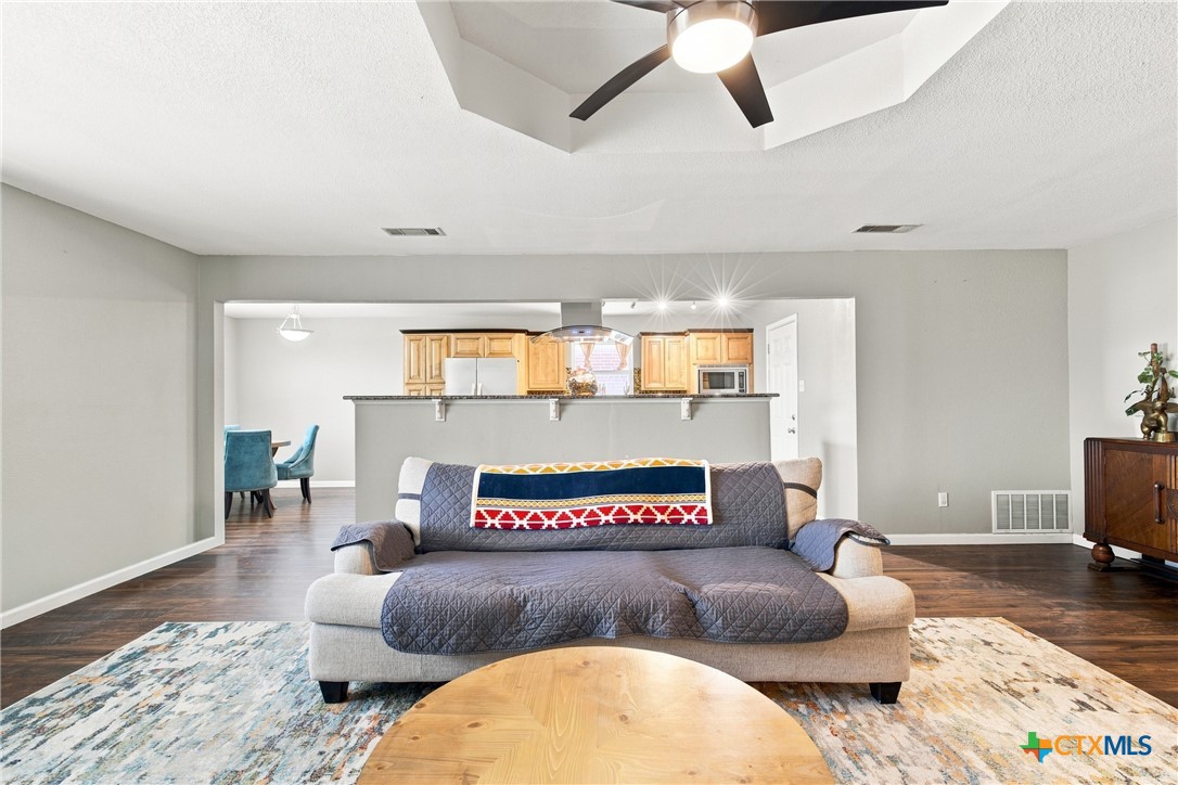 3504 Beagle Court Property Photo 11