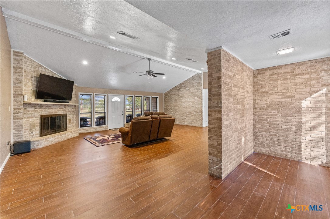 1107 Fairlane Drive Property Photo 9