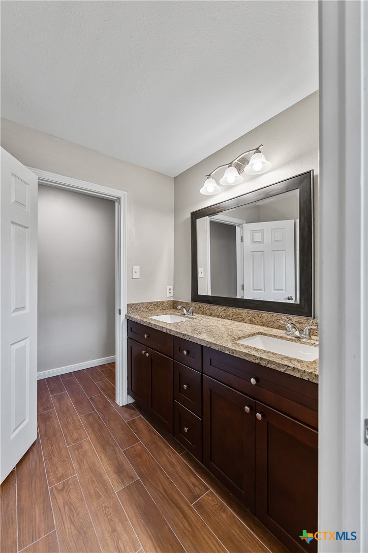 1107 Fairlane Drive Property Photo 23