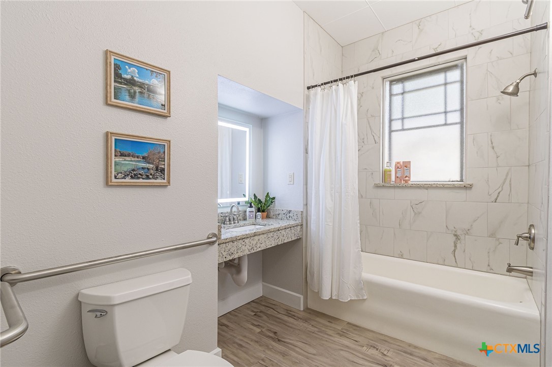 147 S Academy Avenue Property Photo 15