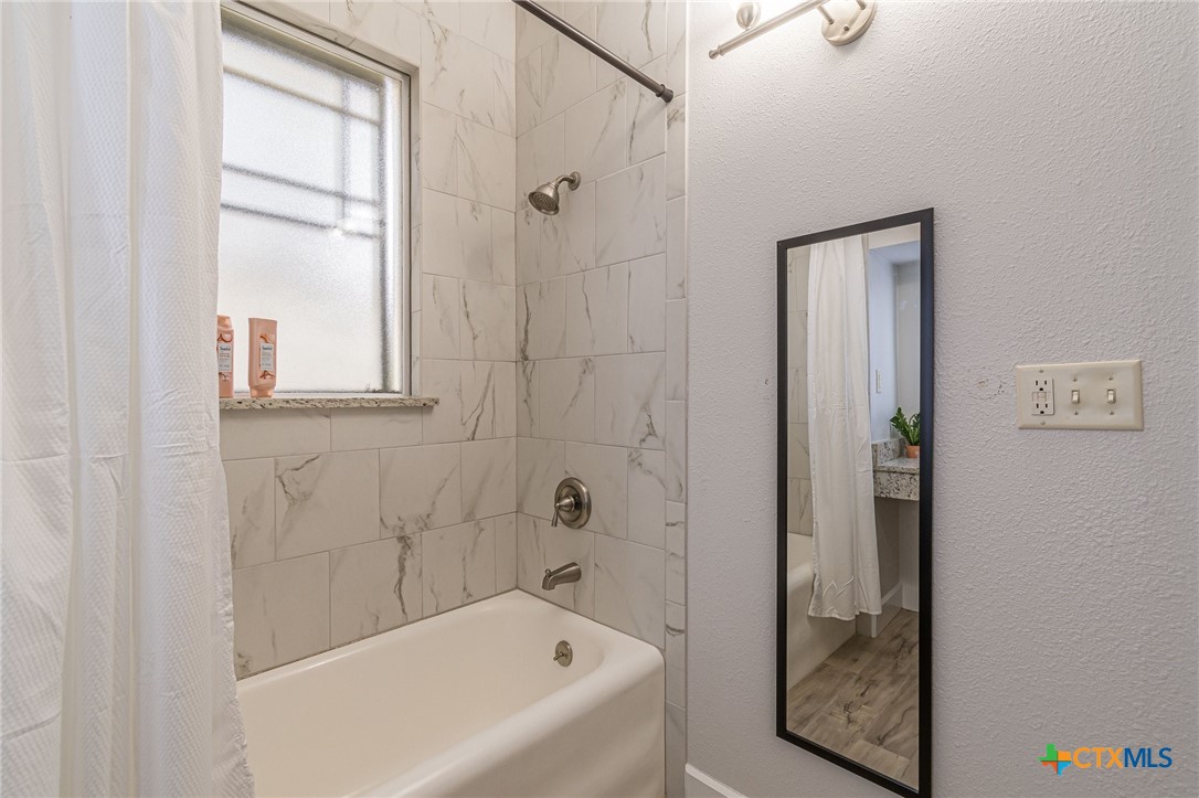 147 S Academy Avenue Property Photo 17