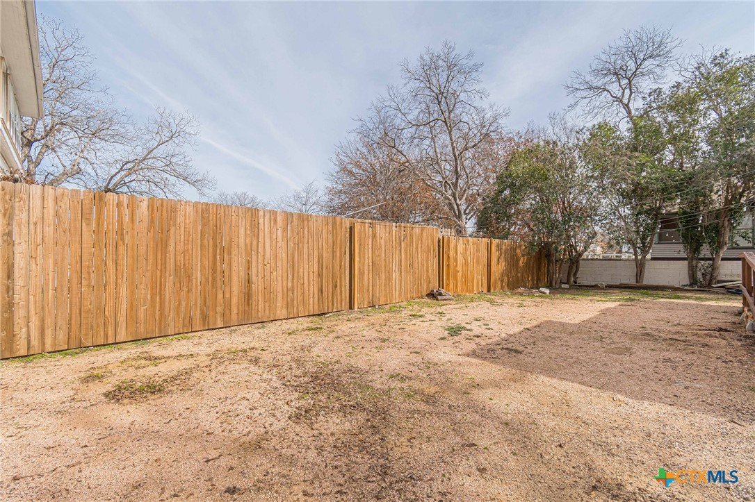 147 S Academy Avenue Property Photo 28