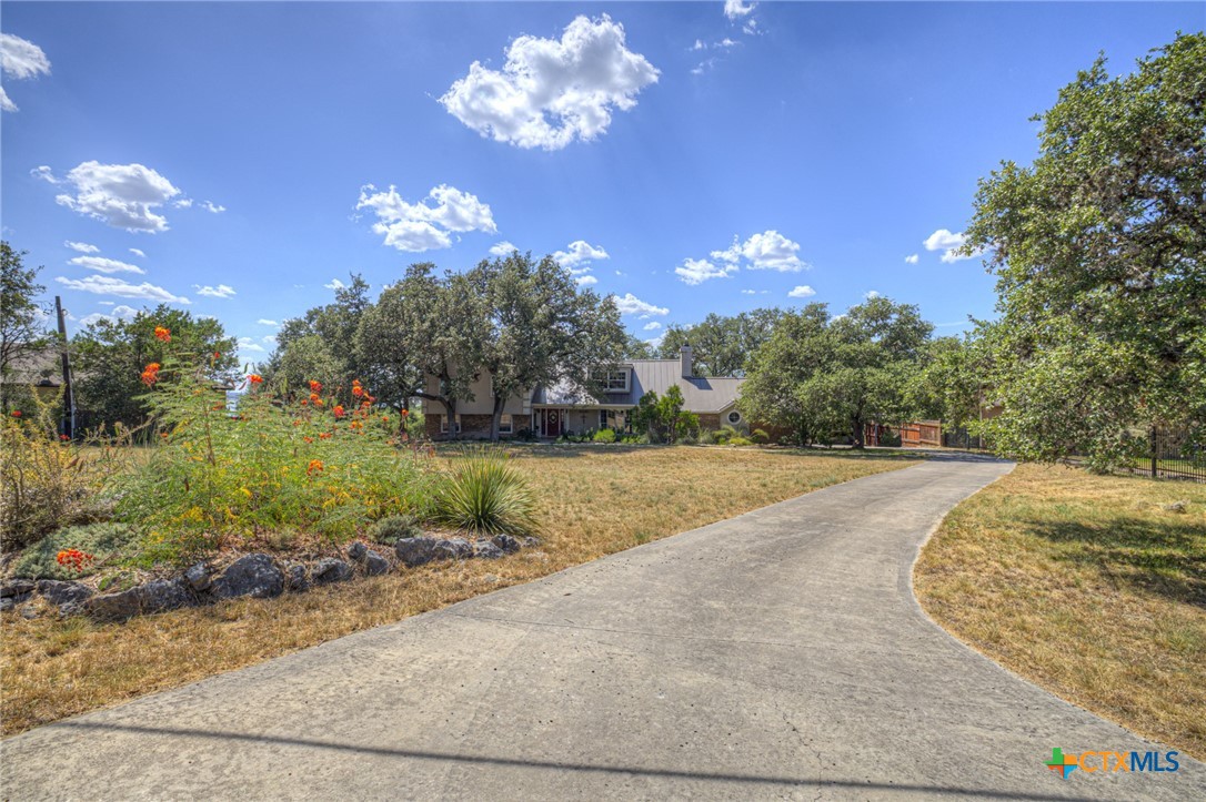 544 Military Drive Property Photo 5