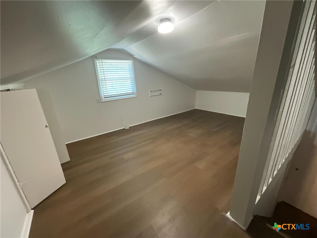 1004 Lawndale Avenue Property Photo 7
