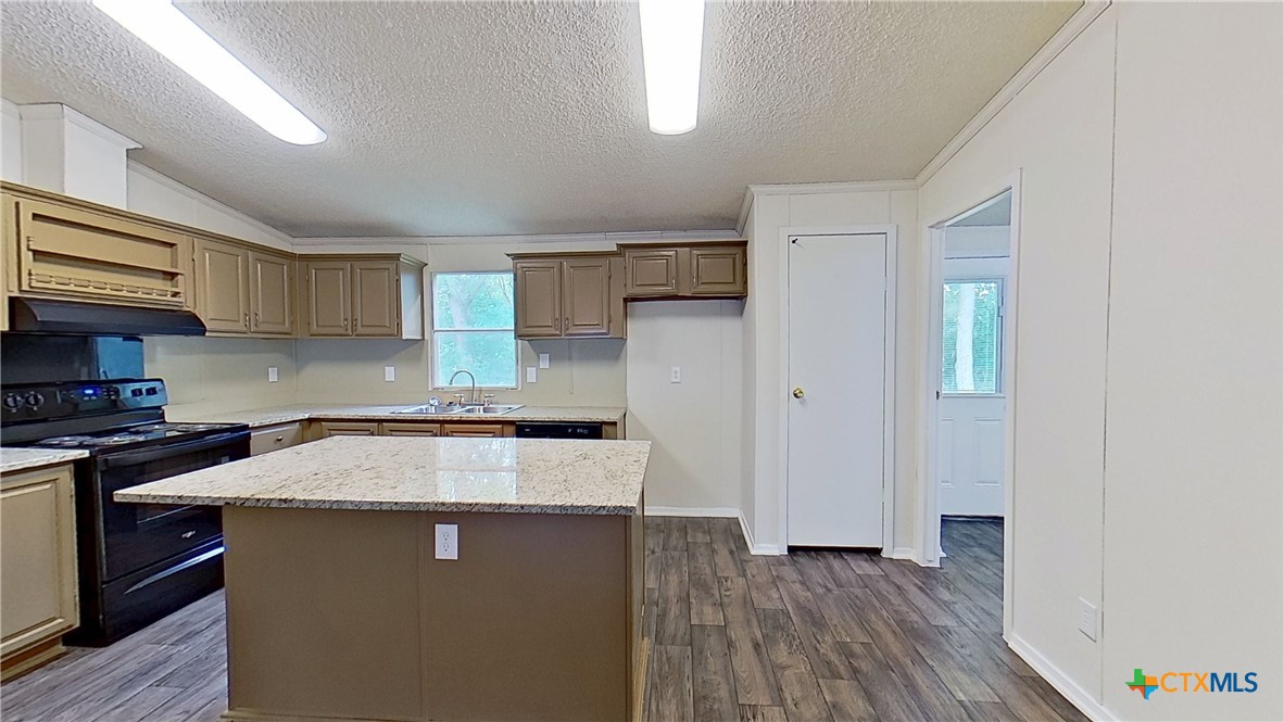 100 County Road 194 Property Photo 10