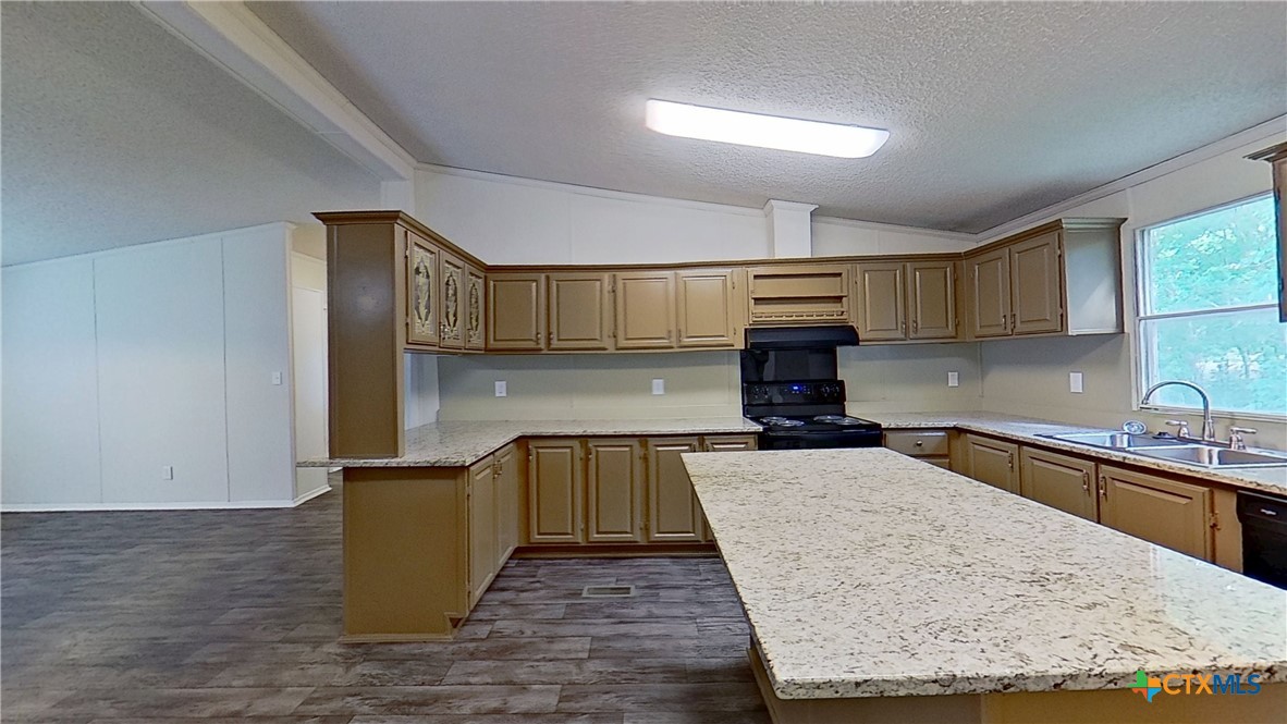 100 County Road 194 Property Photo 11
