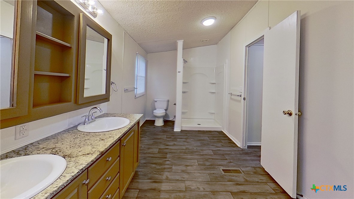 100 County Road 194 Property Photo 27