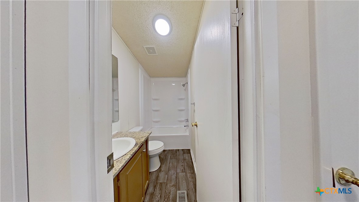 100 County Road 194 Property Photo 35