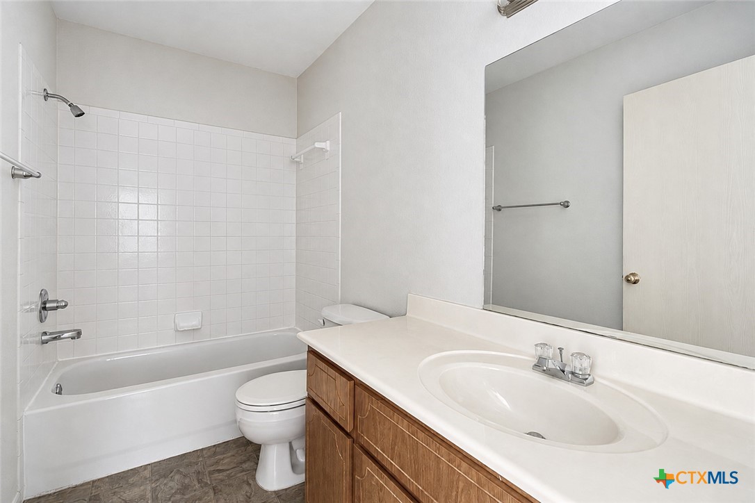 102 E Robin Lane A Property Photo 16