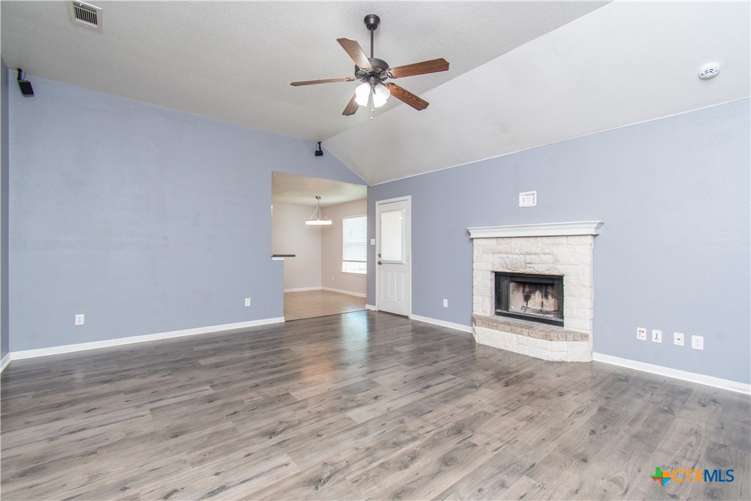 1108 Copper Creek Property Photo 5