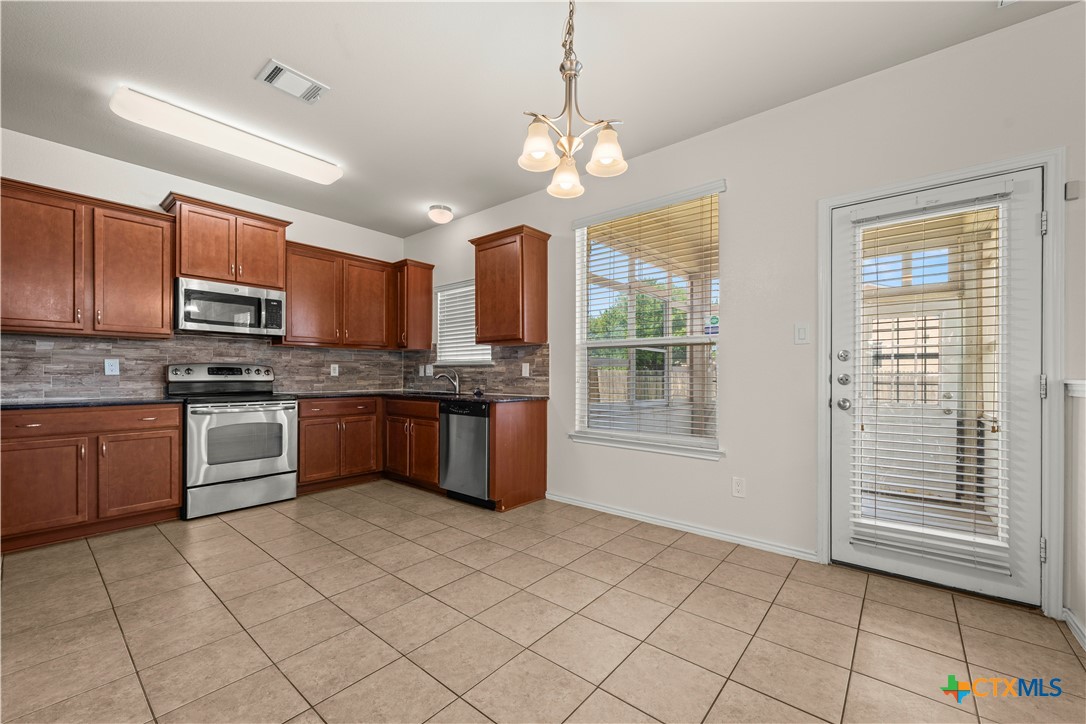 2603 Black Orchid Drive Property Photo 5