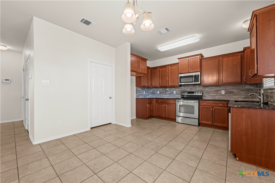 2603 Black Orchid Drive Property Photo 7