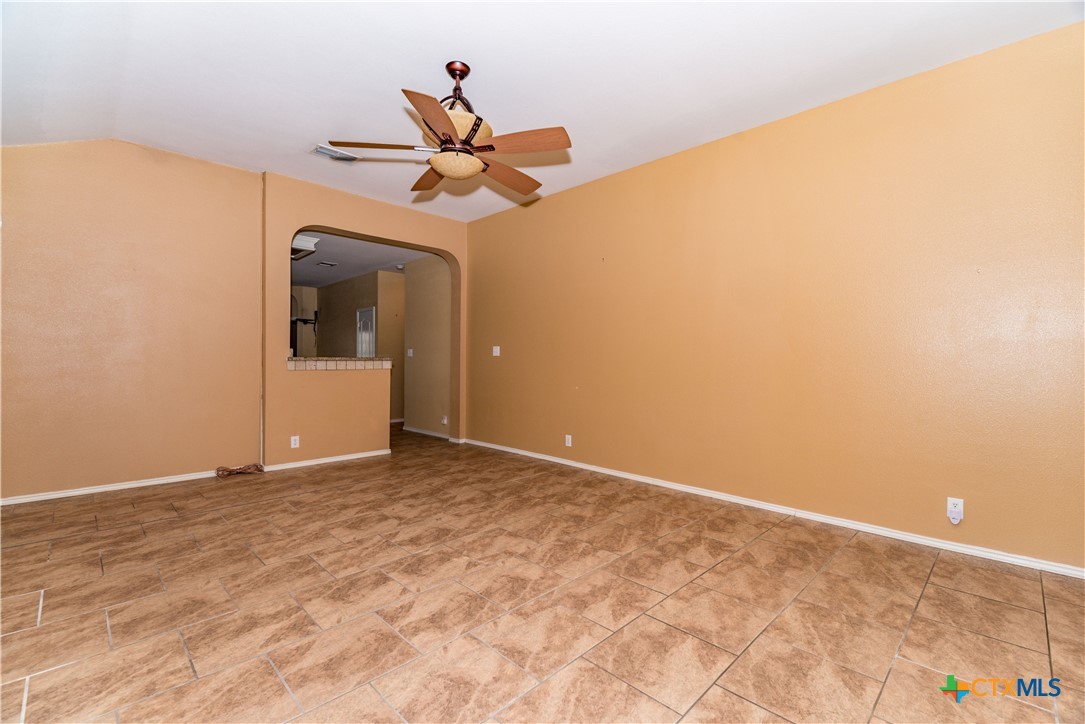 116 Pilot Point Property Photo 5