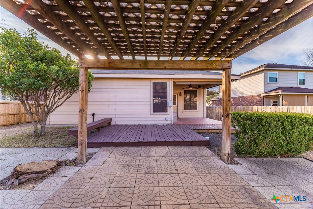 116 Pilot Point Property Photo 27