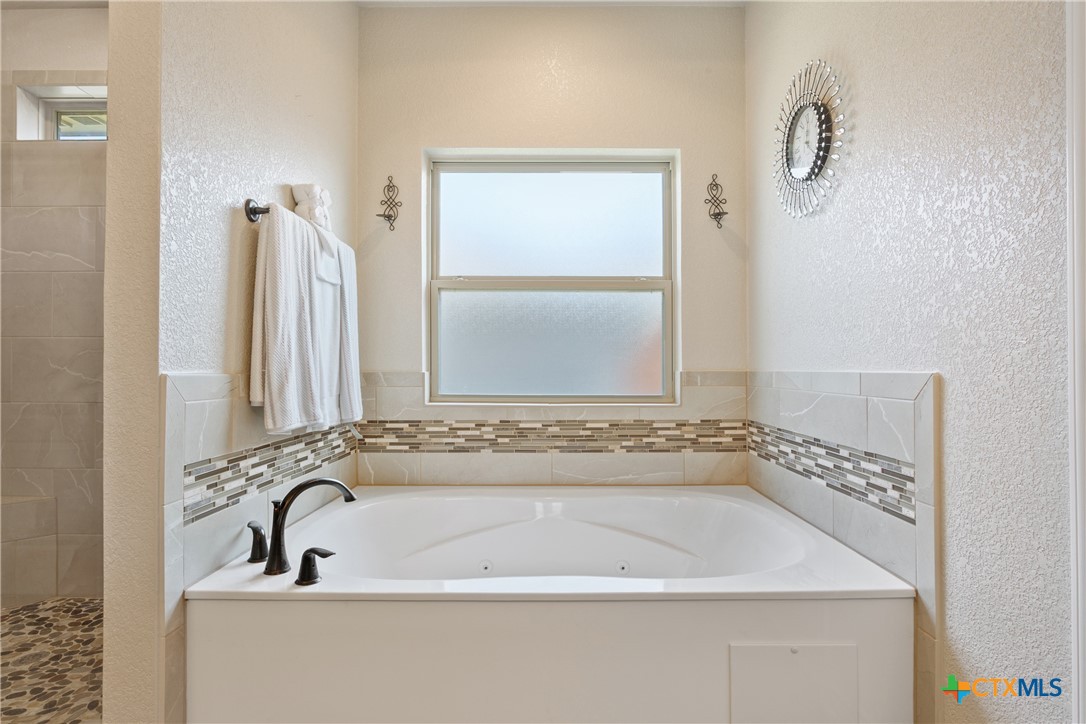 7601 Silicon Drive Property Photo 21