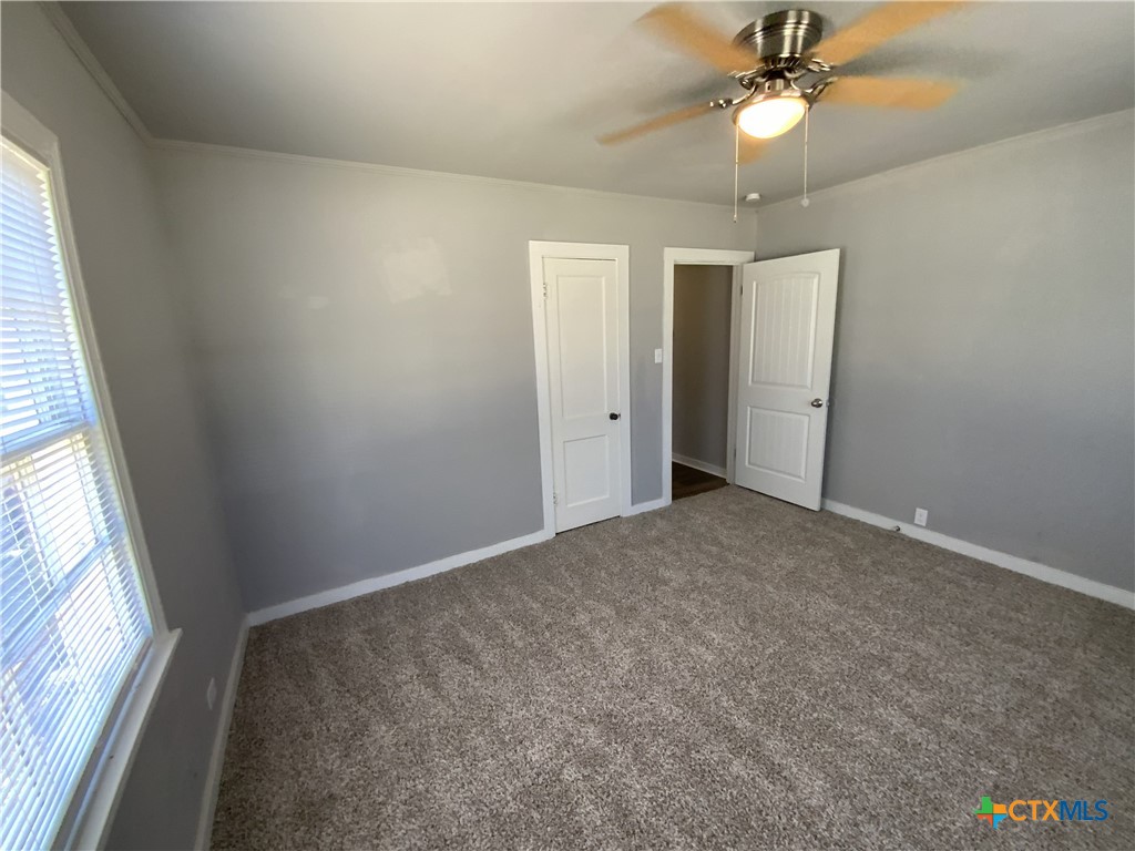 809 E 12th Avenue Property Photo 6
