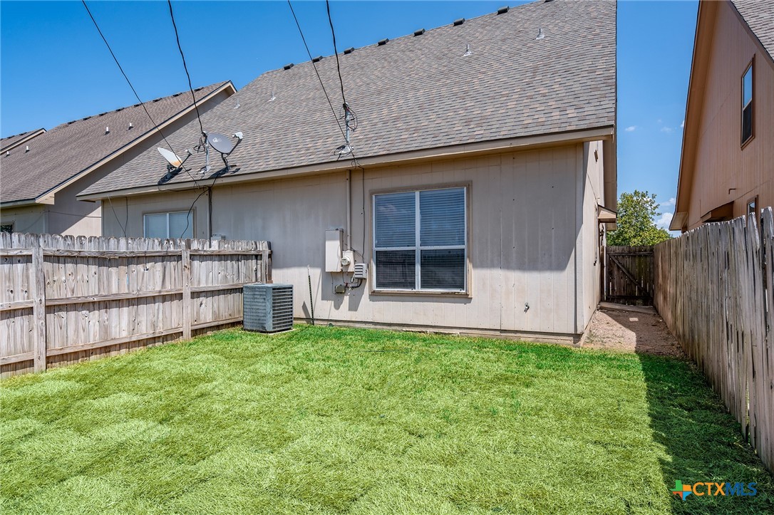 200 Sandstone Drive E & F Property Photo 22