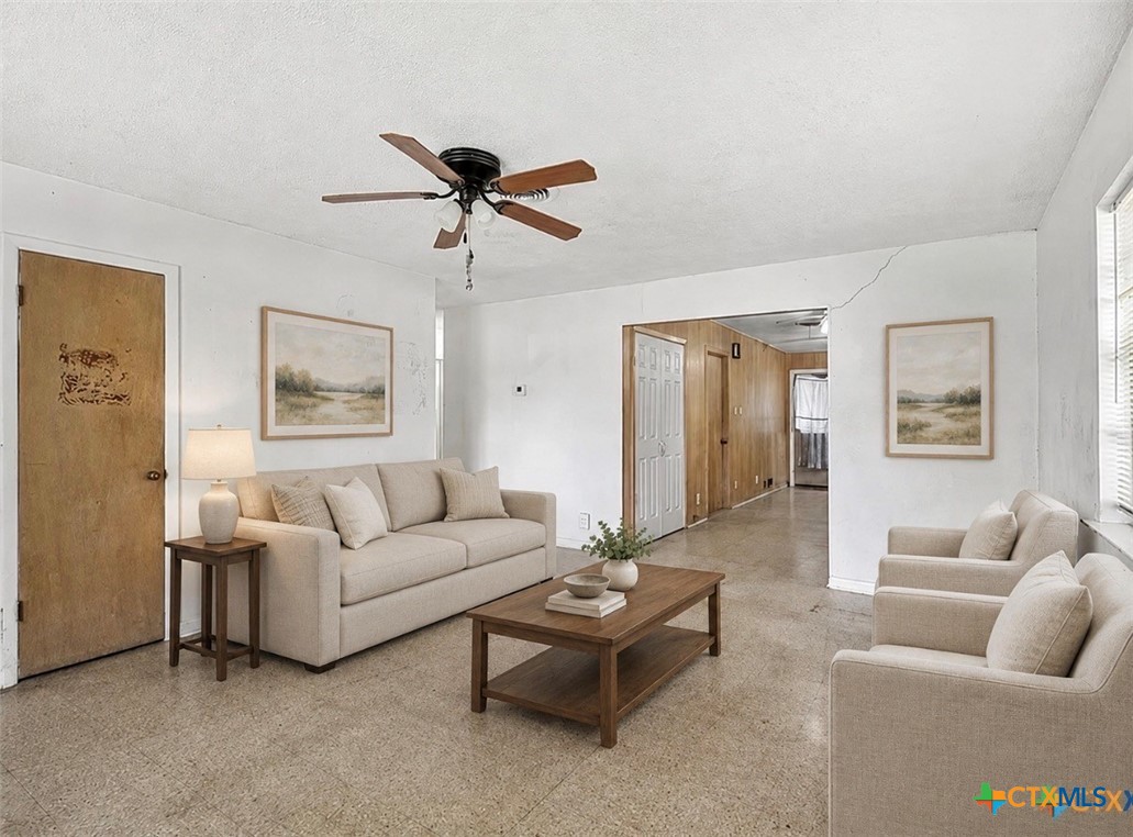 2214 S 43rd Street Property Photo 7