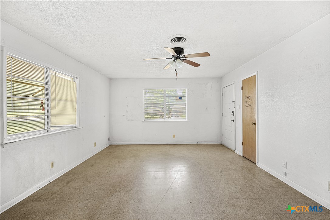 2214 S 43rd Street Property Photo 10