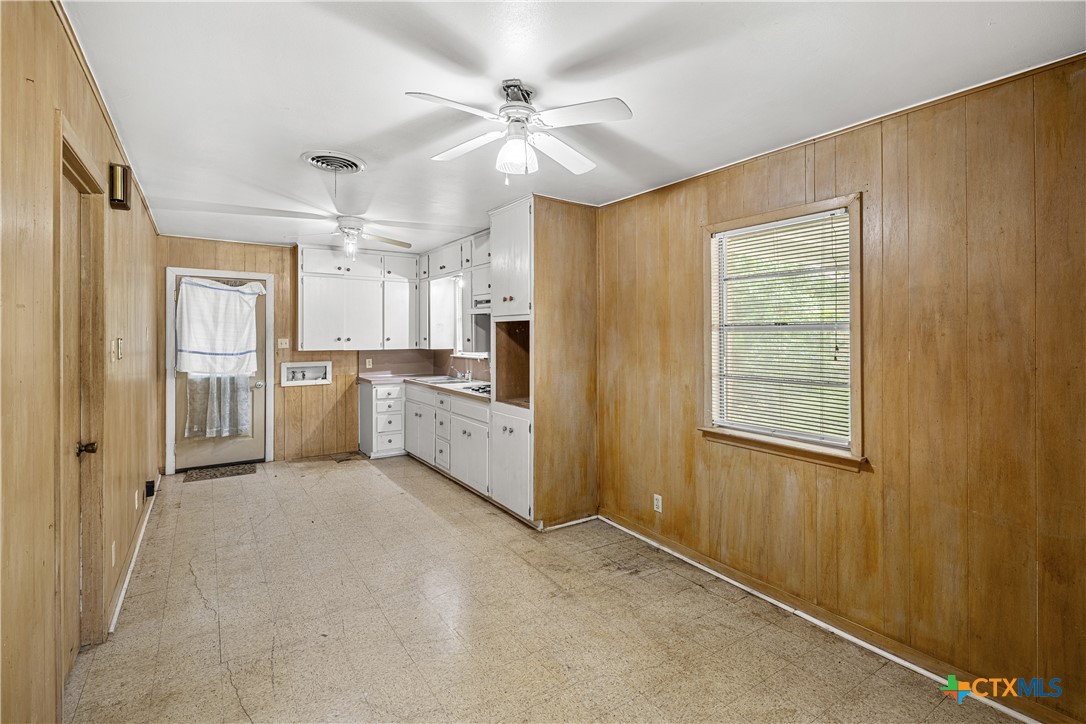 2214 S 43rd Street Property Photo 12