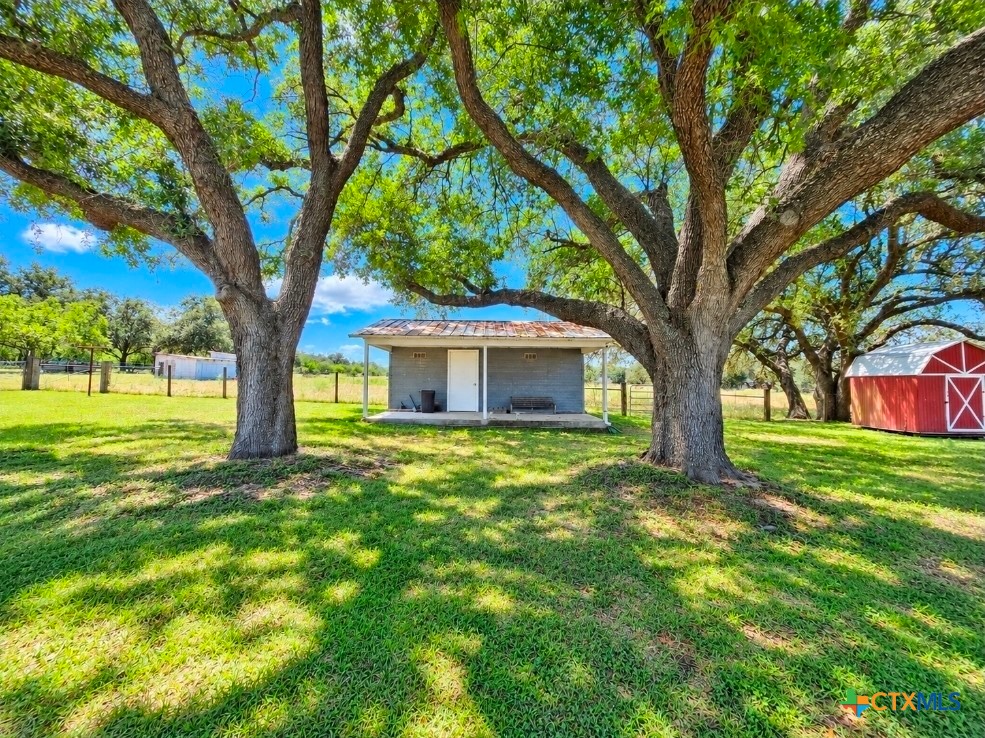 706 N San Patricio Street Property Photo 13