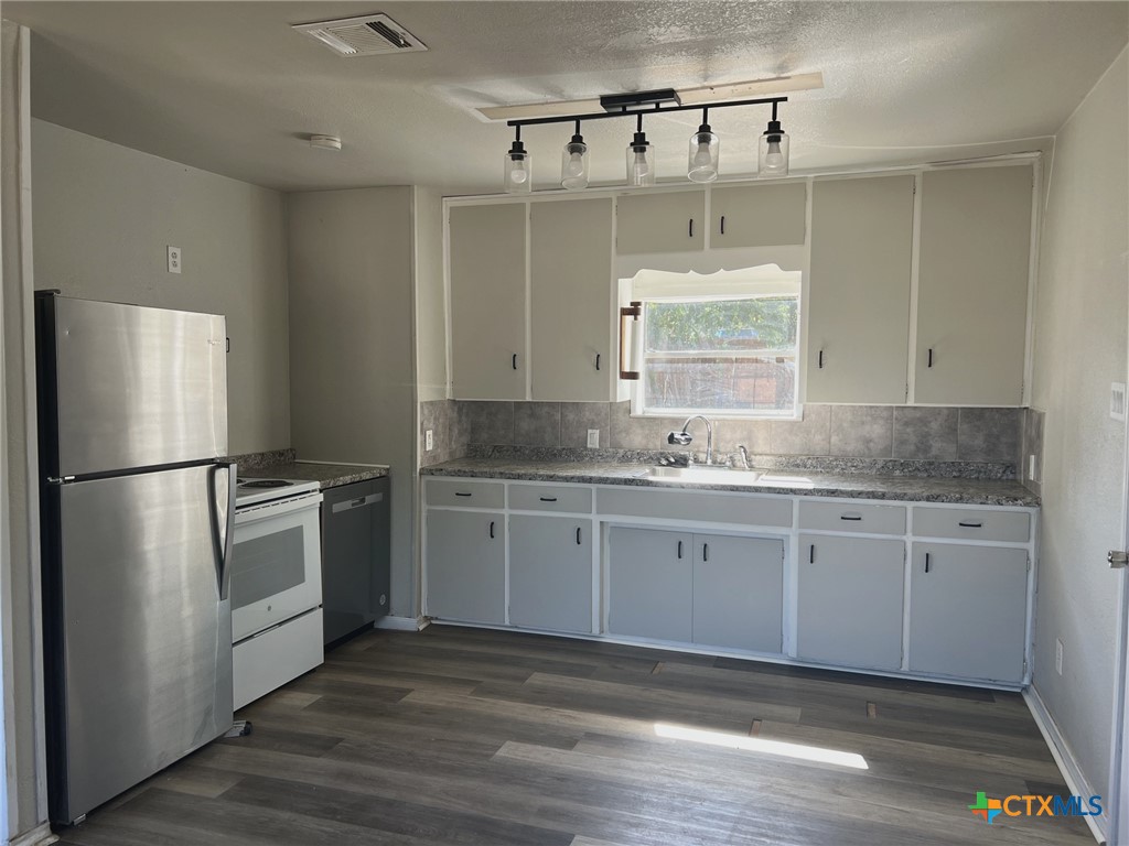 801 N 1st Street Property Photo 6