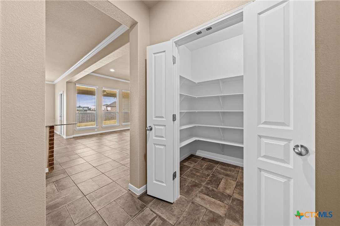 10223 Alamosa Lane Property Photo 4