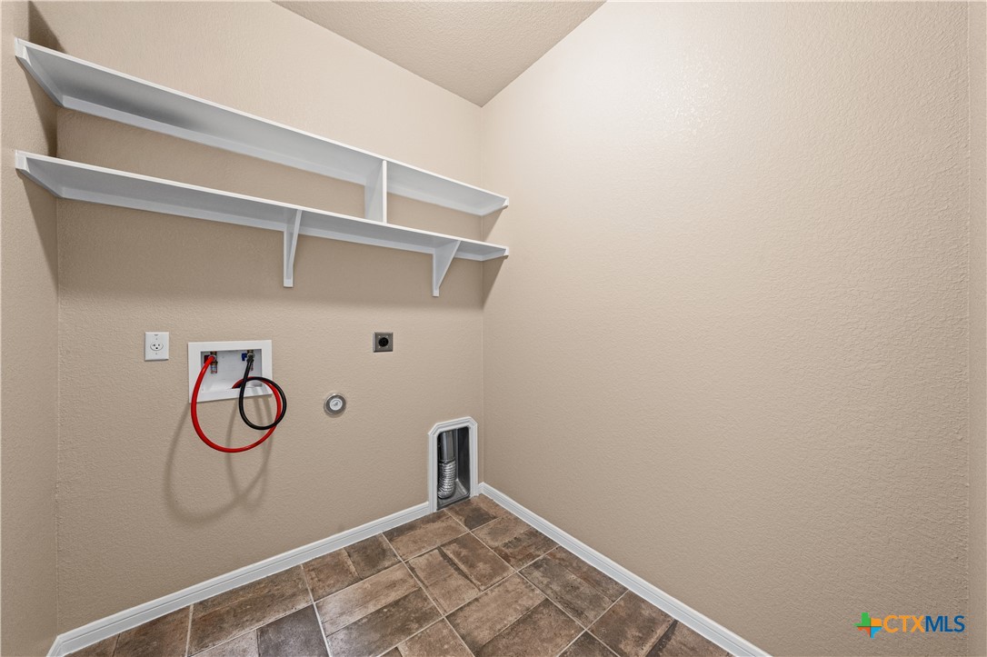 10223 Alamosa Lane Property Photo 22