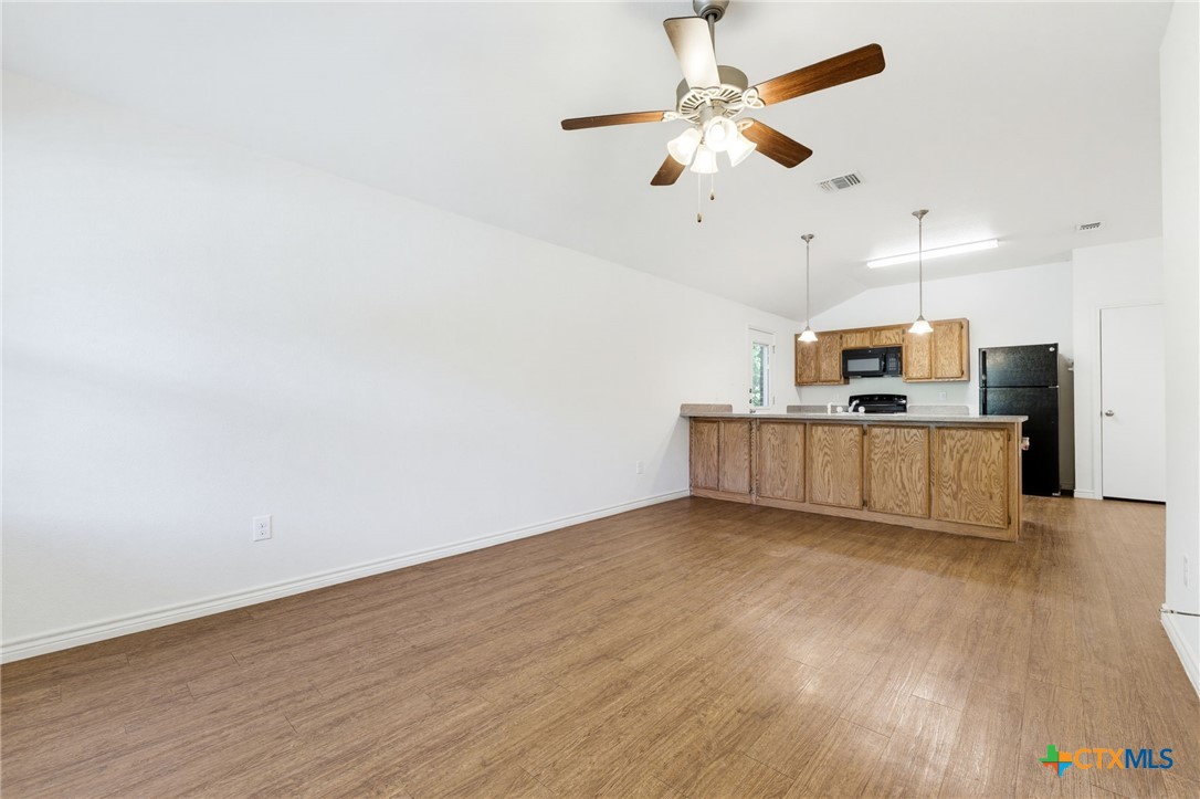 913 Ashwood Drive A Property Photo 6