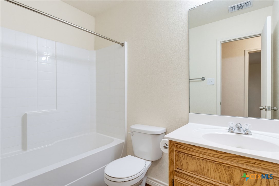 913 Ashwood Drive A Property Photo 16