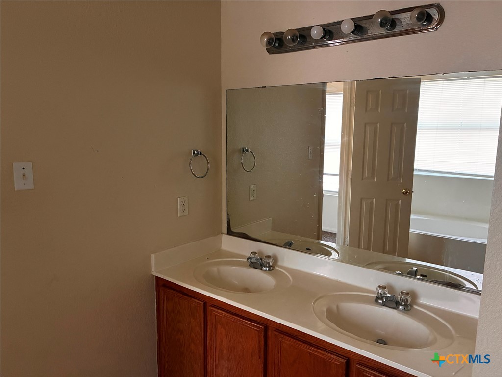 2508 Mikulec Drive Property Photo 34