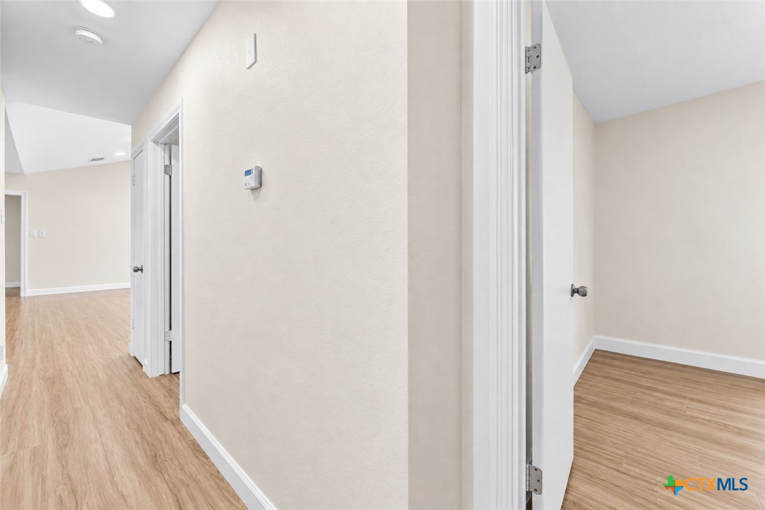 308 River Hills Property Photo 5